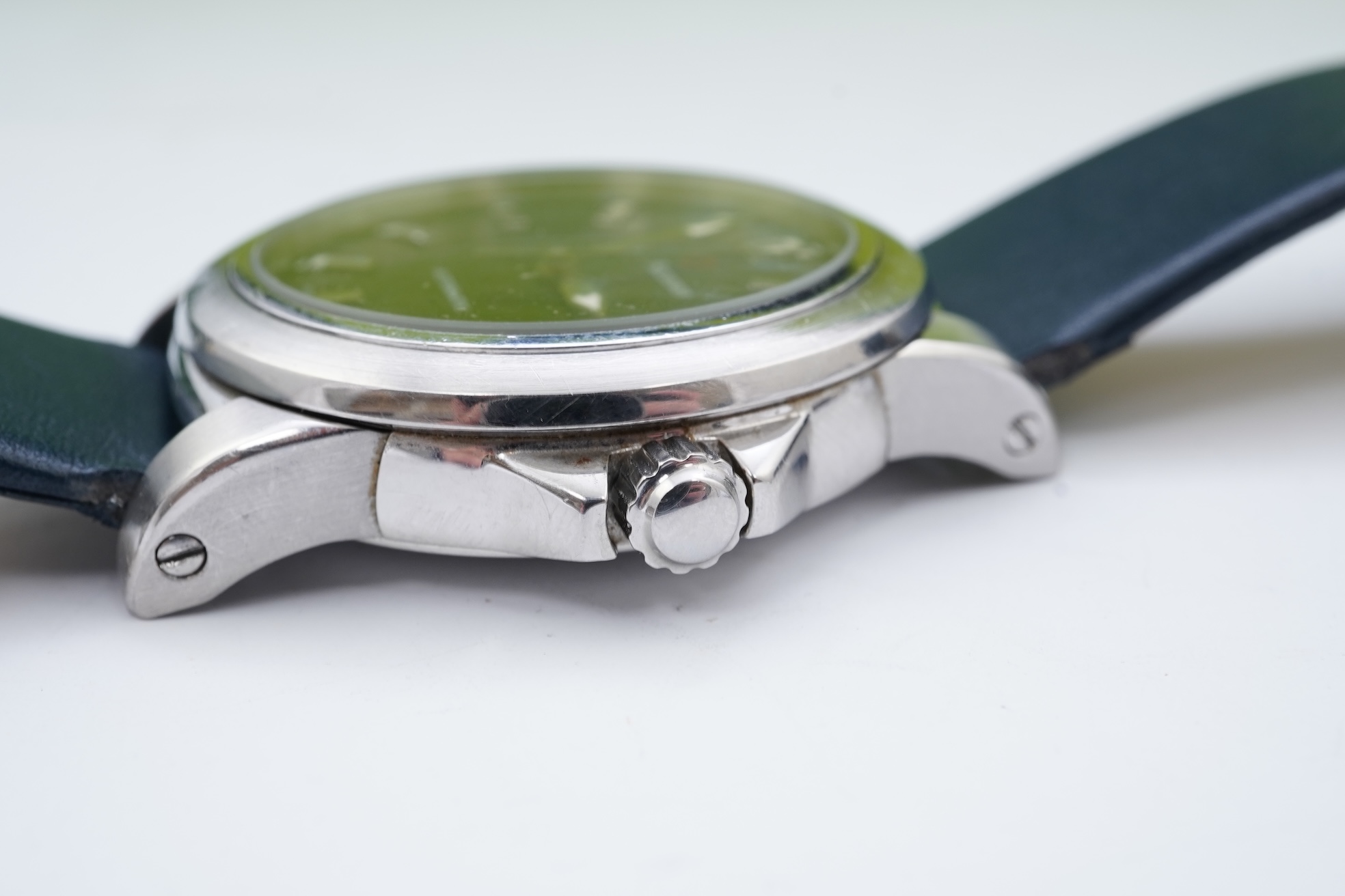 A gentleman's recent stainless steel Carl F. Bucherer Patravi Automatic wrist watch